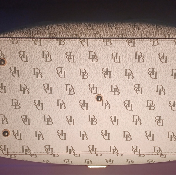 Dooney & Bourke Gretta Brenna Large Top Handle Red Valentine's Inside Bag NWT - Picture 9 of 11